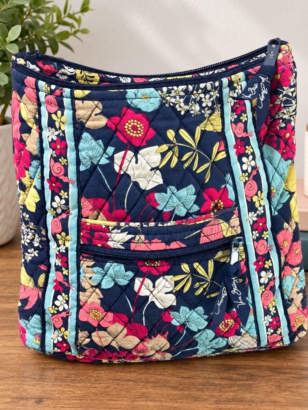 Vera Bradley cross-body purse. Gorgeous and in great shape